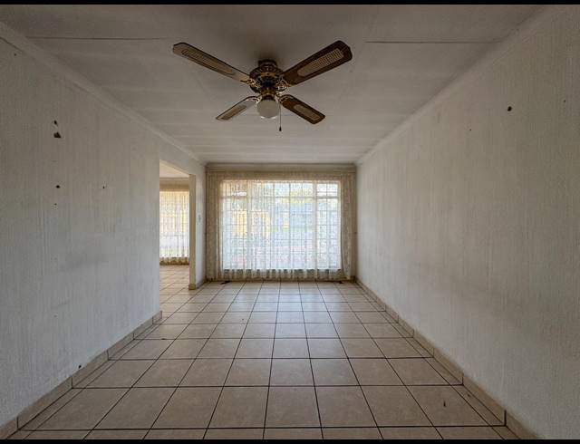 3 BEDROOM HOUSE FOR SALE IN HUNTINGDON